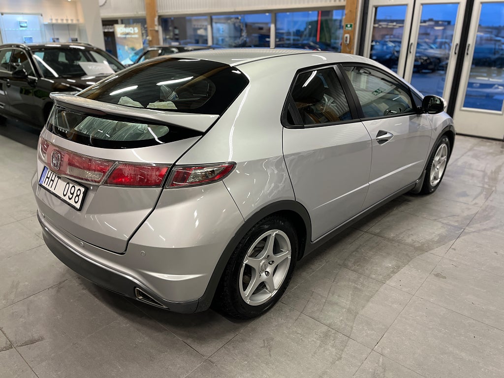 Honda Civic 5-d 1.8 i-VTEC 140hk Automat Sport / S+V / LED-ramp thumbnail