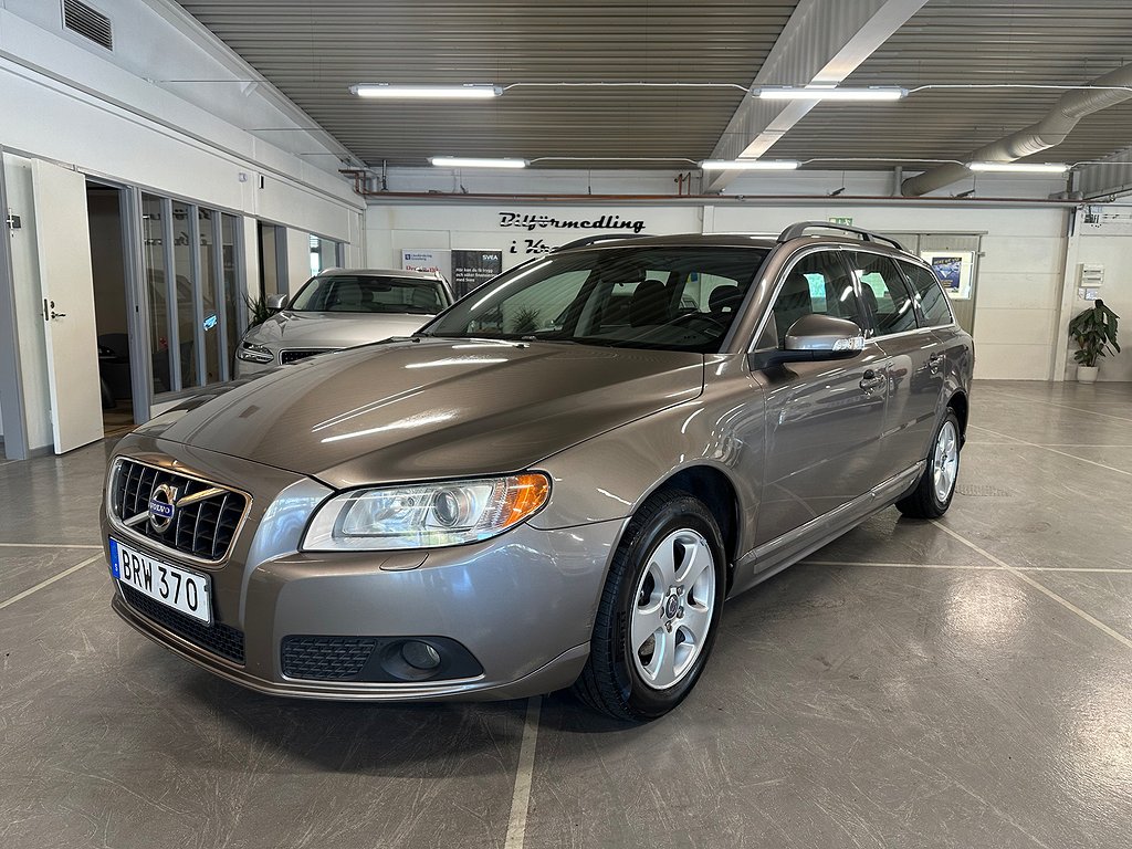 Volvo V70 2.4D Momentum Euro 4 2 Brukare Fullservad Dragkrok