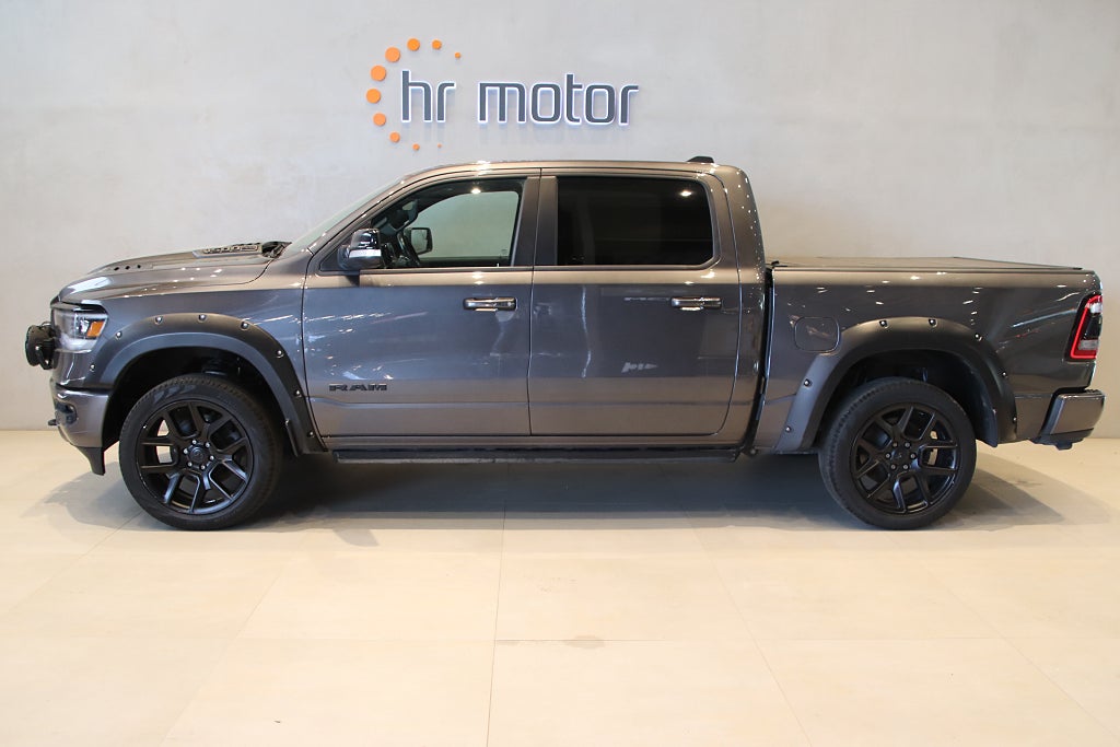 RAM 1500 Crew Cab 5.7 V8 HEMI 4x4/Skärmbreddare/2 års garanti