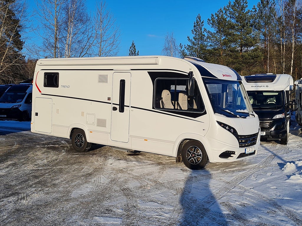 Dethleffs Trend I 7057 EB långbäddar, ugn, 180 hk, automat, kanonfin