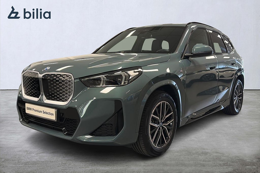 BMW iX1 xDrive 30 M-sport | Drag | Adaptiva LED | Backkamera 