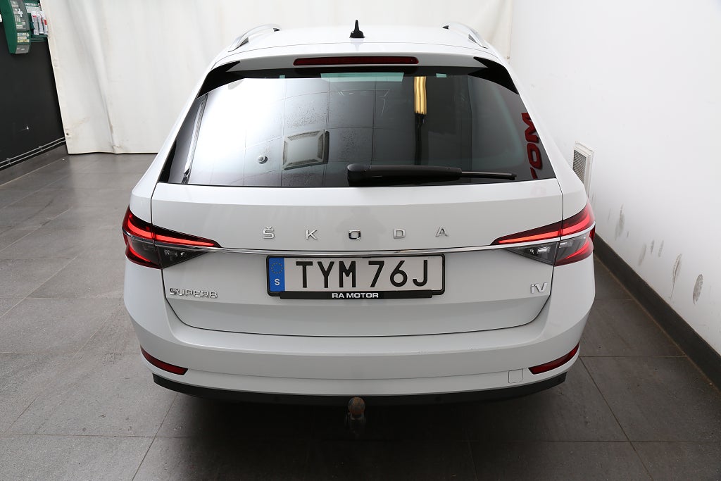 Skoda Superb iV Kombi 1,4 Plug-in Hybrid Style Navi Drag 2022