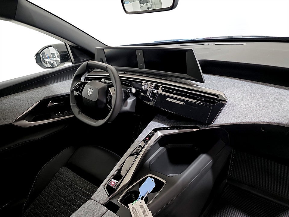 Bild på Peugeot 5008 Allure Hybrid 136hk - DEMO