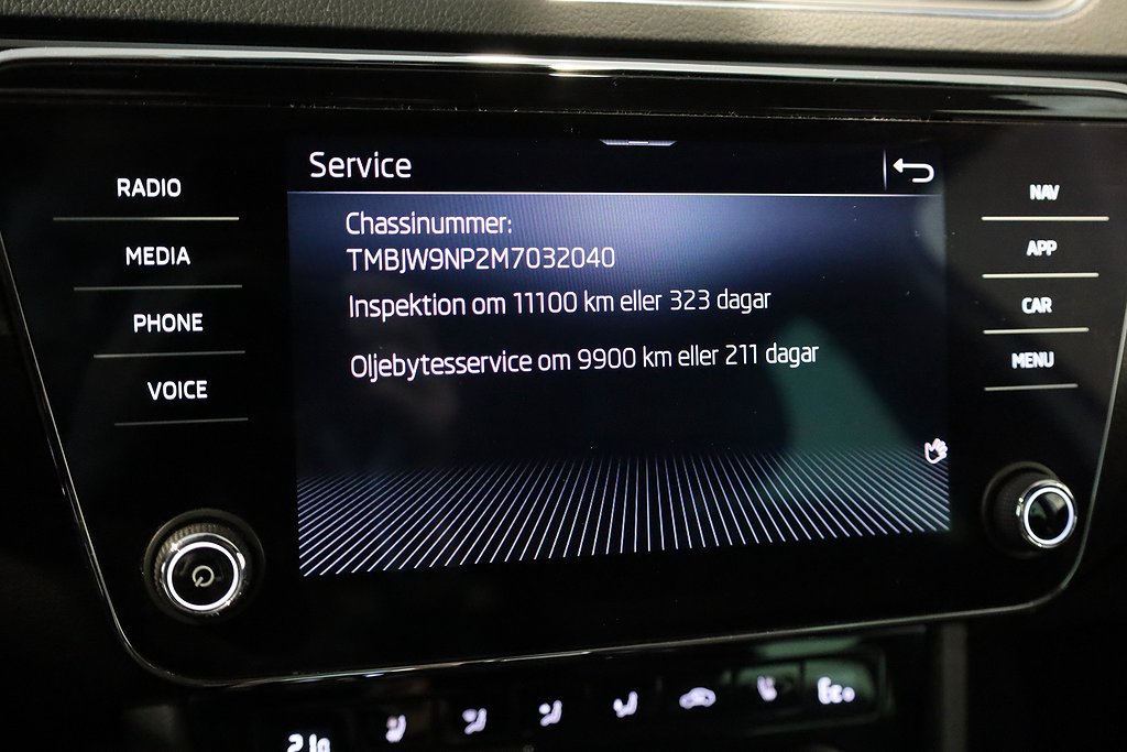 Skoda Superb iV Kombi 1,4 Plug-in Hybrid Business EDT L&K 2021