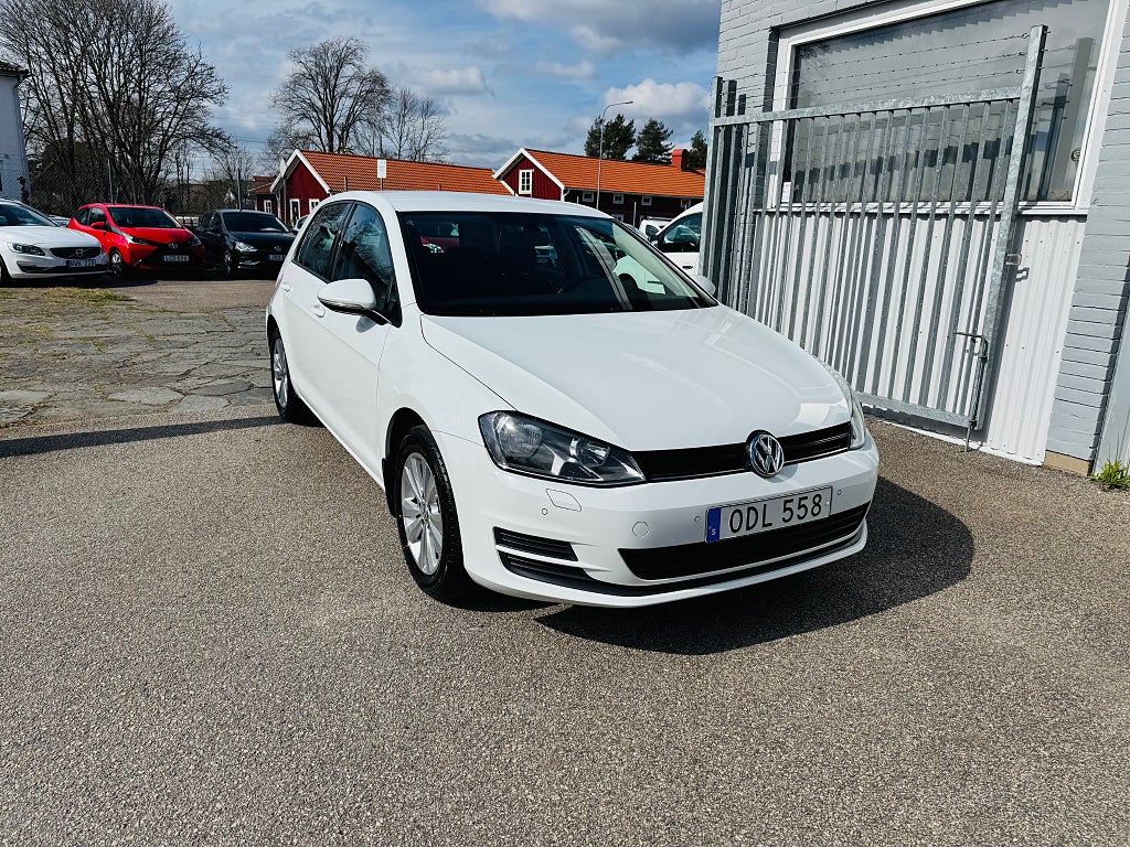 Volkswagen Golf 1.4 TSI 125HK BMT 5-D / CARPLAY / VÄRMARE