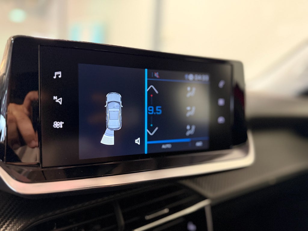 Bild på Peugeot 2008 Active Pack 1.2 PT 130hk Aut - BACKSENSORER