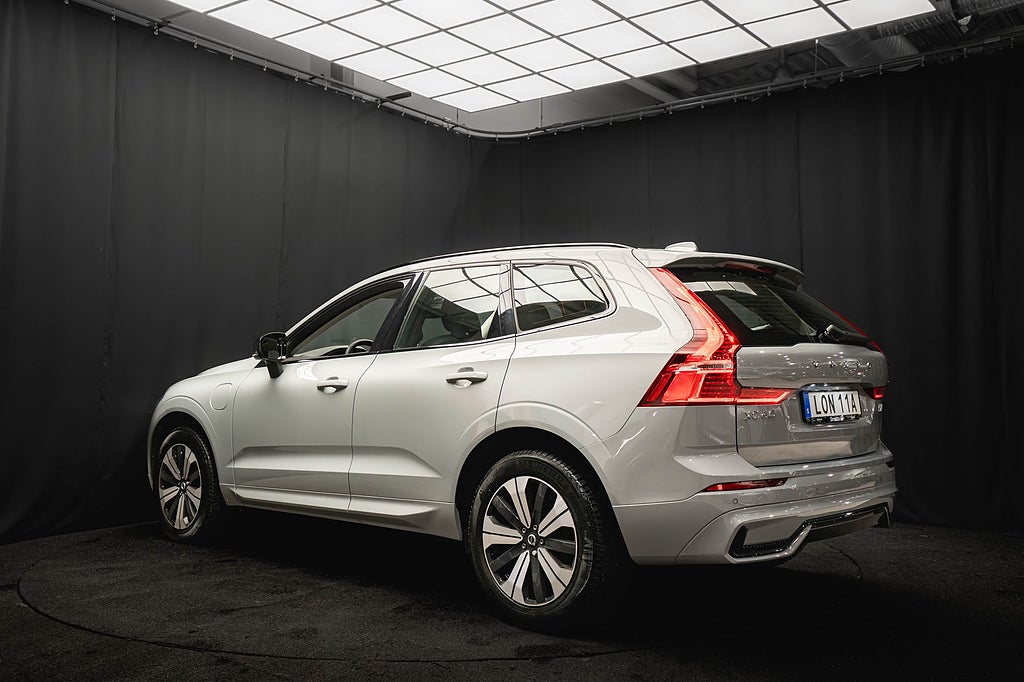 Volvo XC60 T6 AWD DARK PANO DRAG KAMERA 96.6%SoH 1-ÄGARE BLIS MOMS