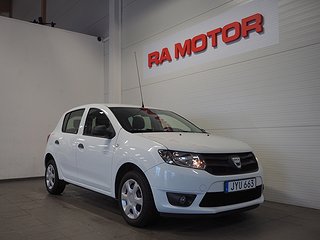 Halvkombi Dacia Sandero 4 av 19