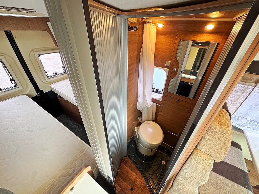 Ci Kyros 6 Experience - Långbäddar, 6m, Dieselvärmare, 3500kg