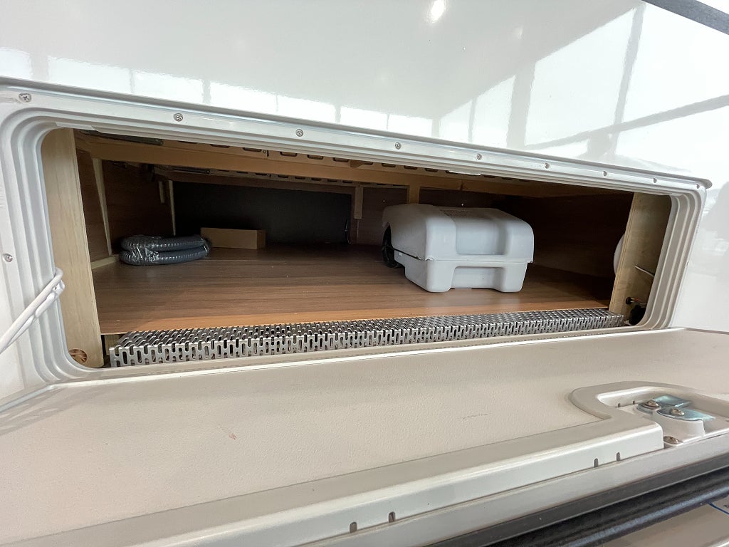 Adria Alpina 573 UP / ALDE / Ugn / Panorama / 1779kr/mån / Cityvatten  - Adria