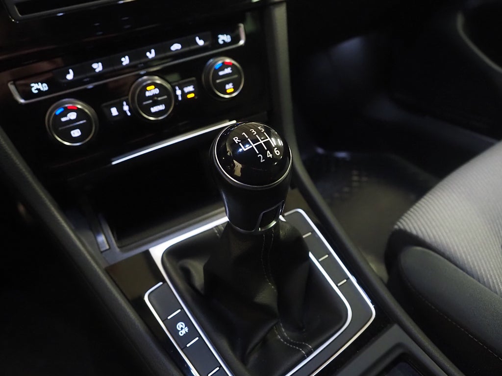 Volkswagen Golf 1.4 TSI 150hk GT R-Line Parkeringsvärmare ACC 2016