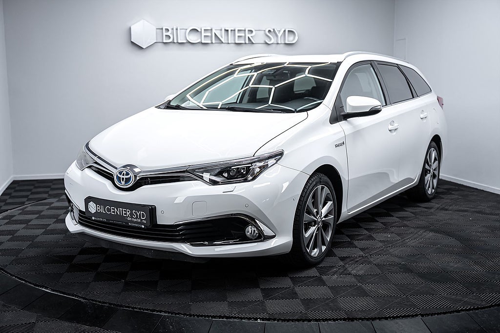 Toyota Auris 1.8 |Hybrid e-CVT|Sport|Executive|*Leasebar*|136hk