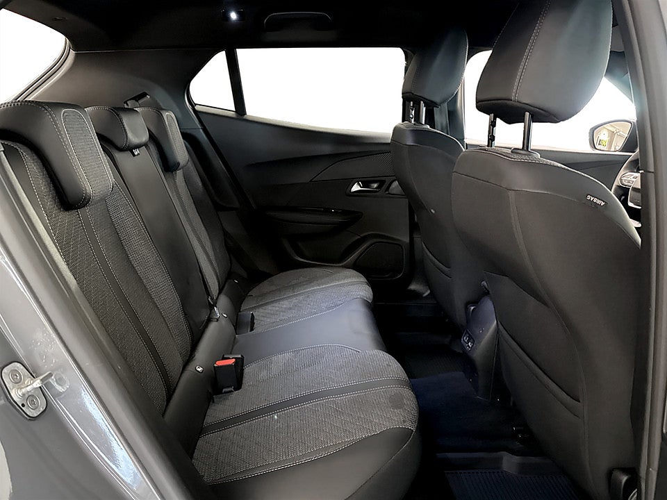 Bild på Peugeot 2008 Allure 1.2 PT 130hk B-KAMERA CARPLAY