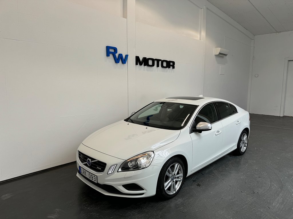 Volvo S60 D3 163hk R-Design VOC D-värm Taklucka Navi Skinn