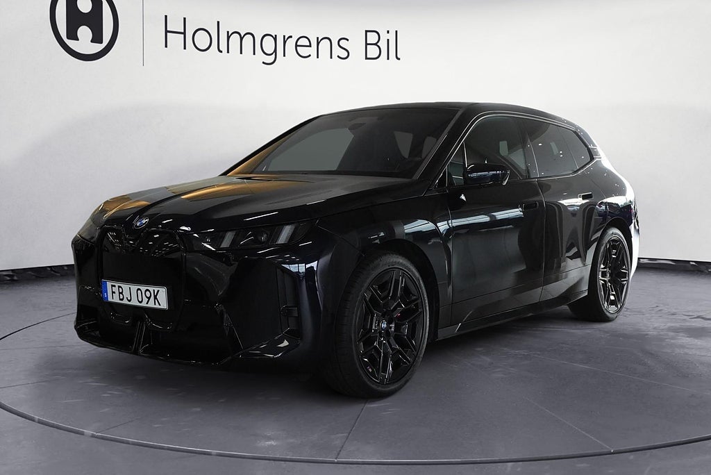 BMW iX xDrive60 M Sport Pro Supercharged Drag DA Pro B W