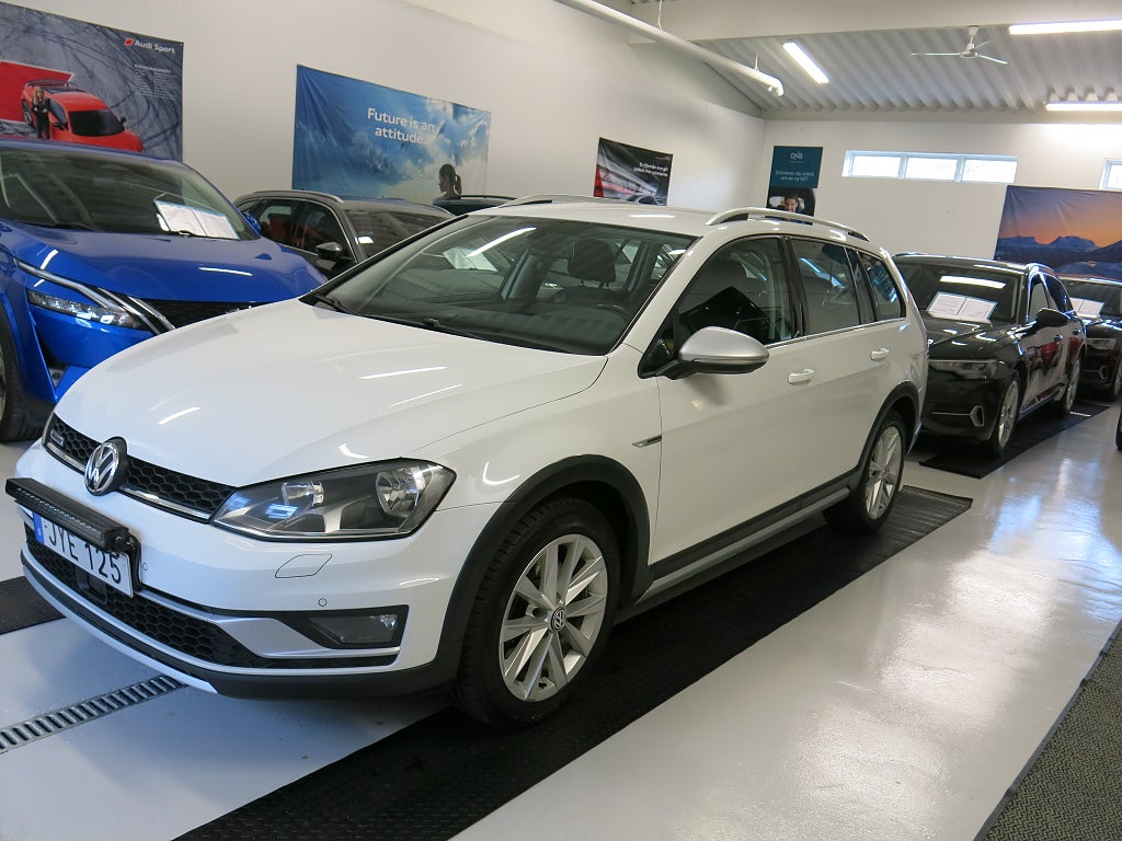Volkswagen Golf Alltrack 2.0 TDI 4Motion DSG Värmare Drag B-Kamera 