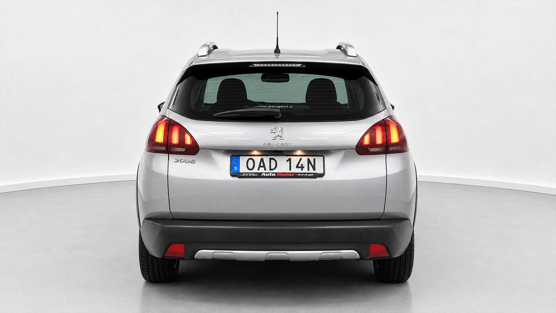 Peugeot 2008 1.2 PureTech 83hk Endast 2019, bild 4/64