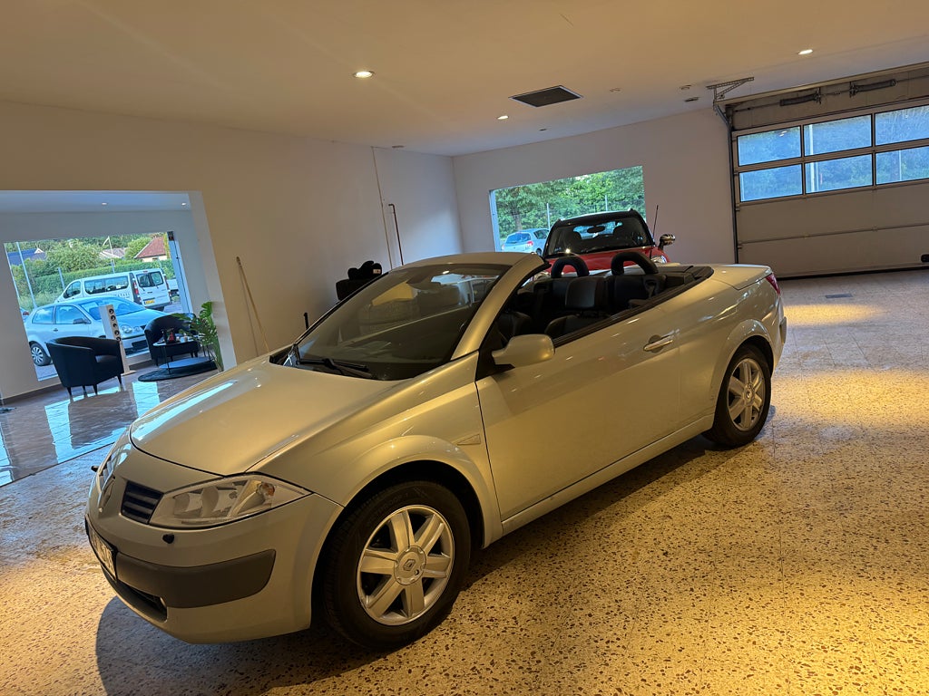 Renault Mégane 2.0 Coupé-Cabriolet ny bes ny Kammrem 