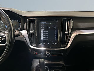 Volvo V60 T6 Twin Engine AWD Momentum Drag Pvärm Kamera SoV – bild 15