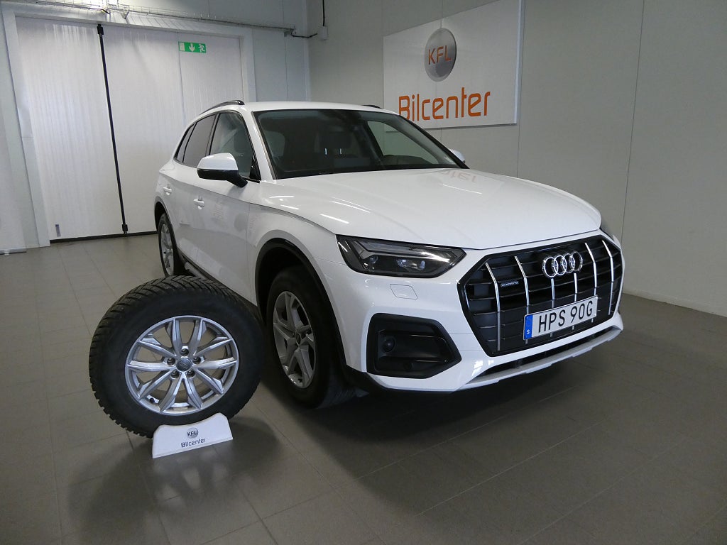 Audi Q5 40 TDI quattro Dragkrok-Dieselvärmare-CarPlay-PDC-SoV