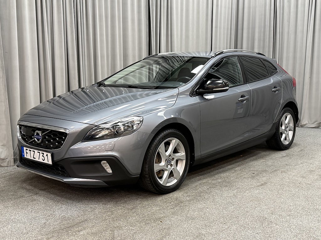 Volvo V40 Cross Country D3 150HK Momentum Business Edition Pro Dieselv/Nyservad