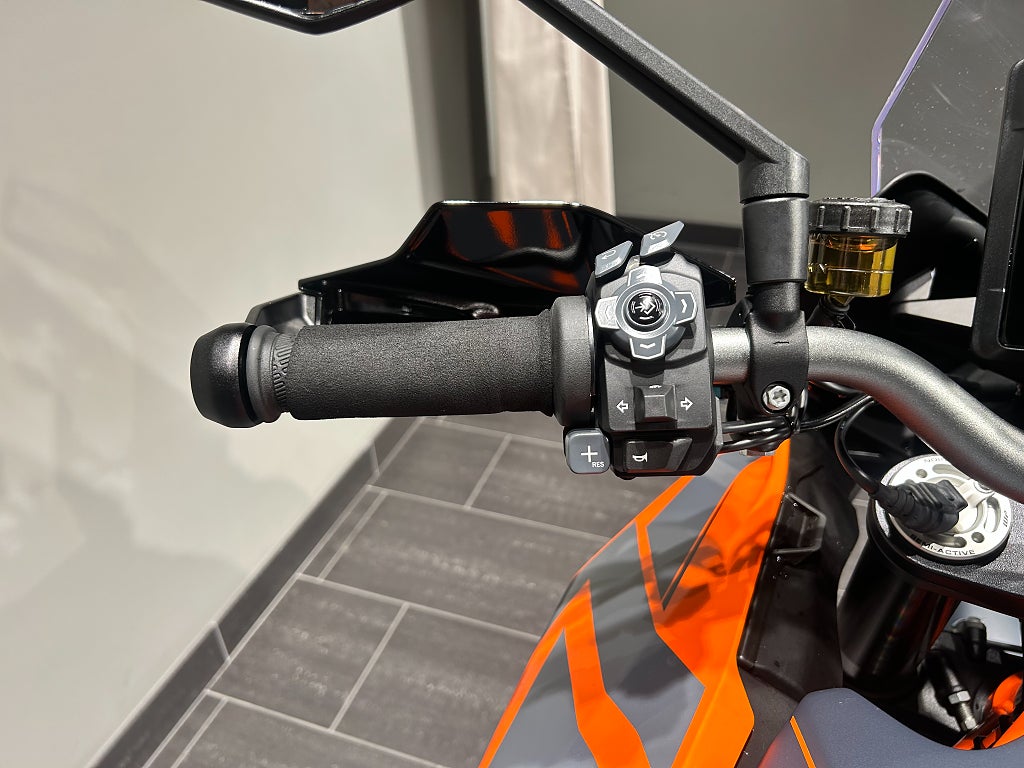 KTM 1290 SuperDuke GT /3,45%/Techpack/Sidosväksor/787 mil