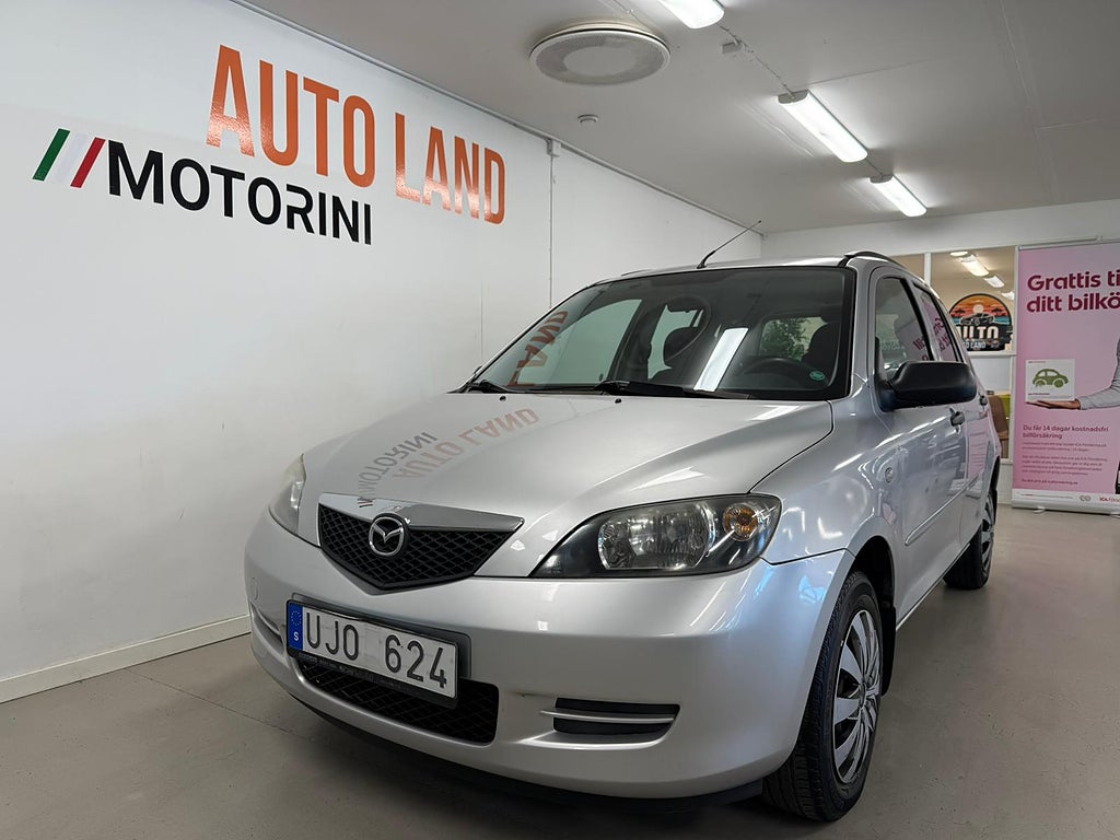 Mazda 2 1.4 / NY SERVICE / LÅG MIL / NY BES 