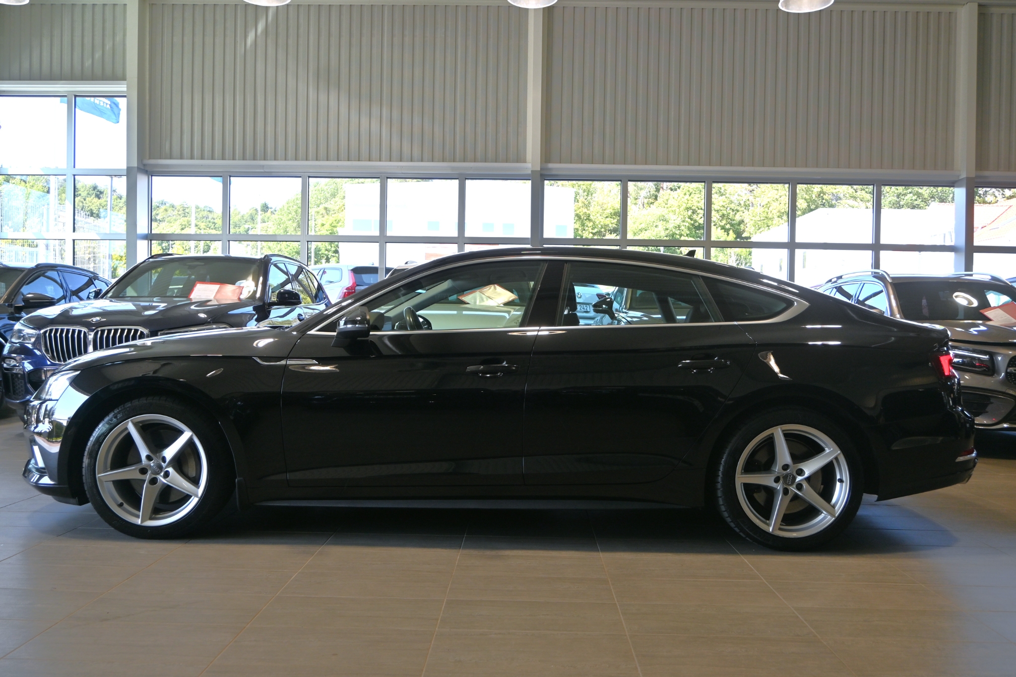 Audi A5 2018, bild 2/55