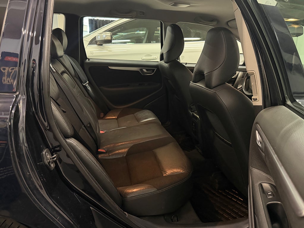VOLVO V70 2.4D 185 ch CLASSIC MOMENTUM BVA 4x2 - ATTELAGE - 269000 km