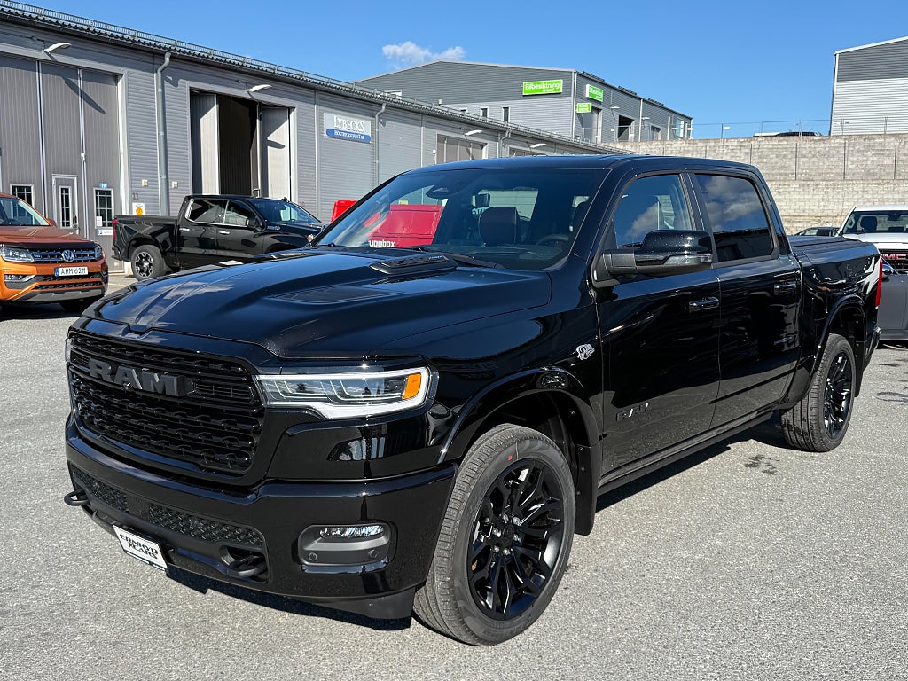 Dodge Ram 1500 HEMI V8 Limited Night Edition Omgående leverans