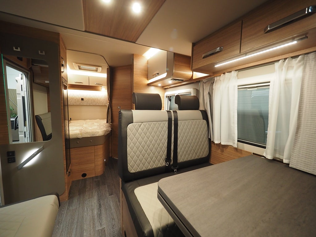 Weinsberg CaraSuite 650 MF AUT | 3500kg | Loungepaket | 2026