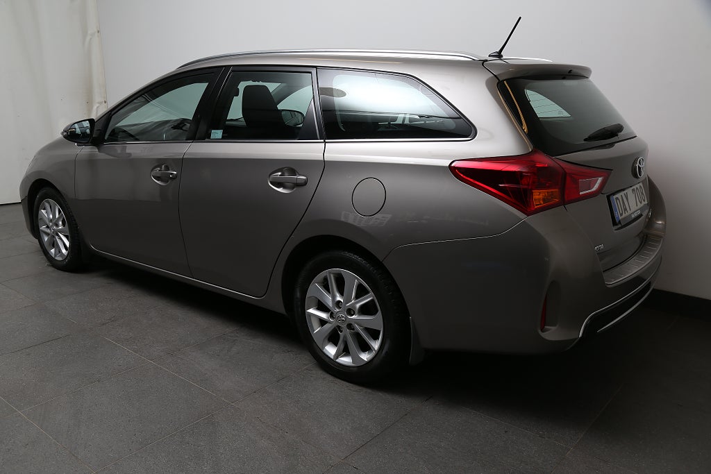 Toyota Auris 1,6 132hk Active Touring Sports Motorvärmare 2013