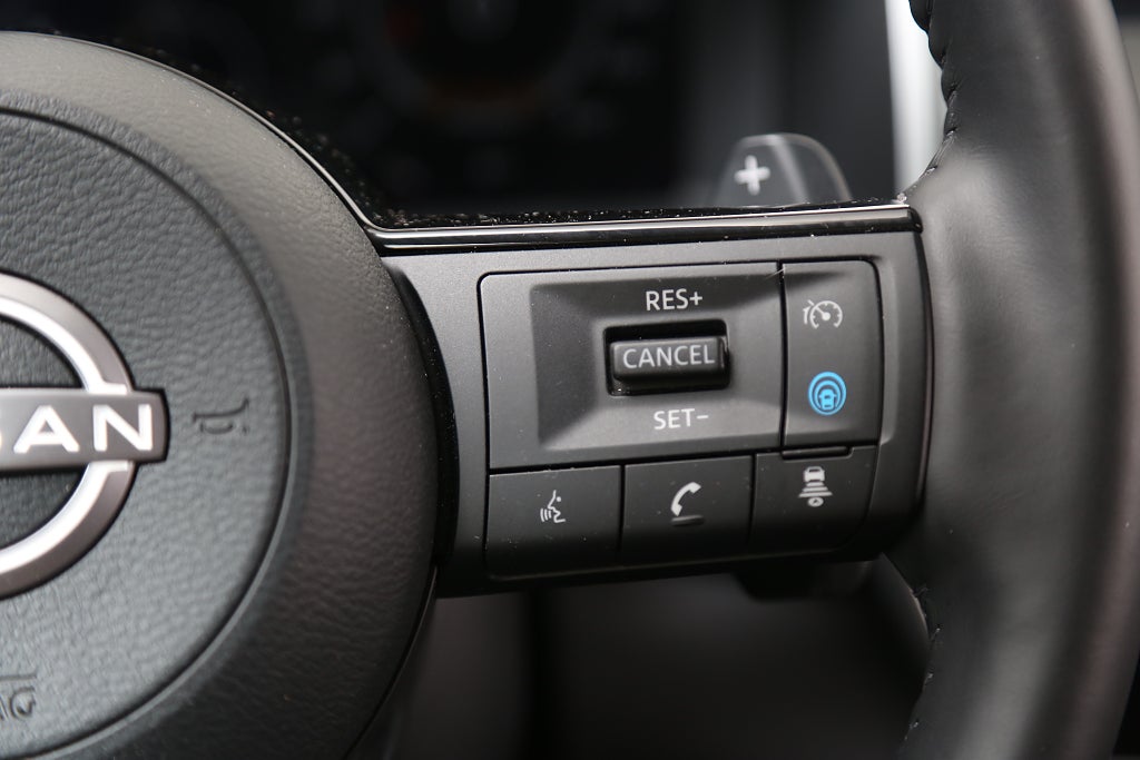 Nissan Qashqai 1,3 158hk N-Connecta Aut l Elbaklucka | HuD | Moms 2025
