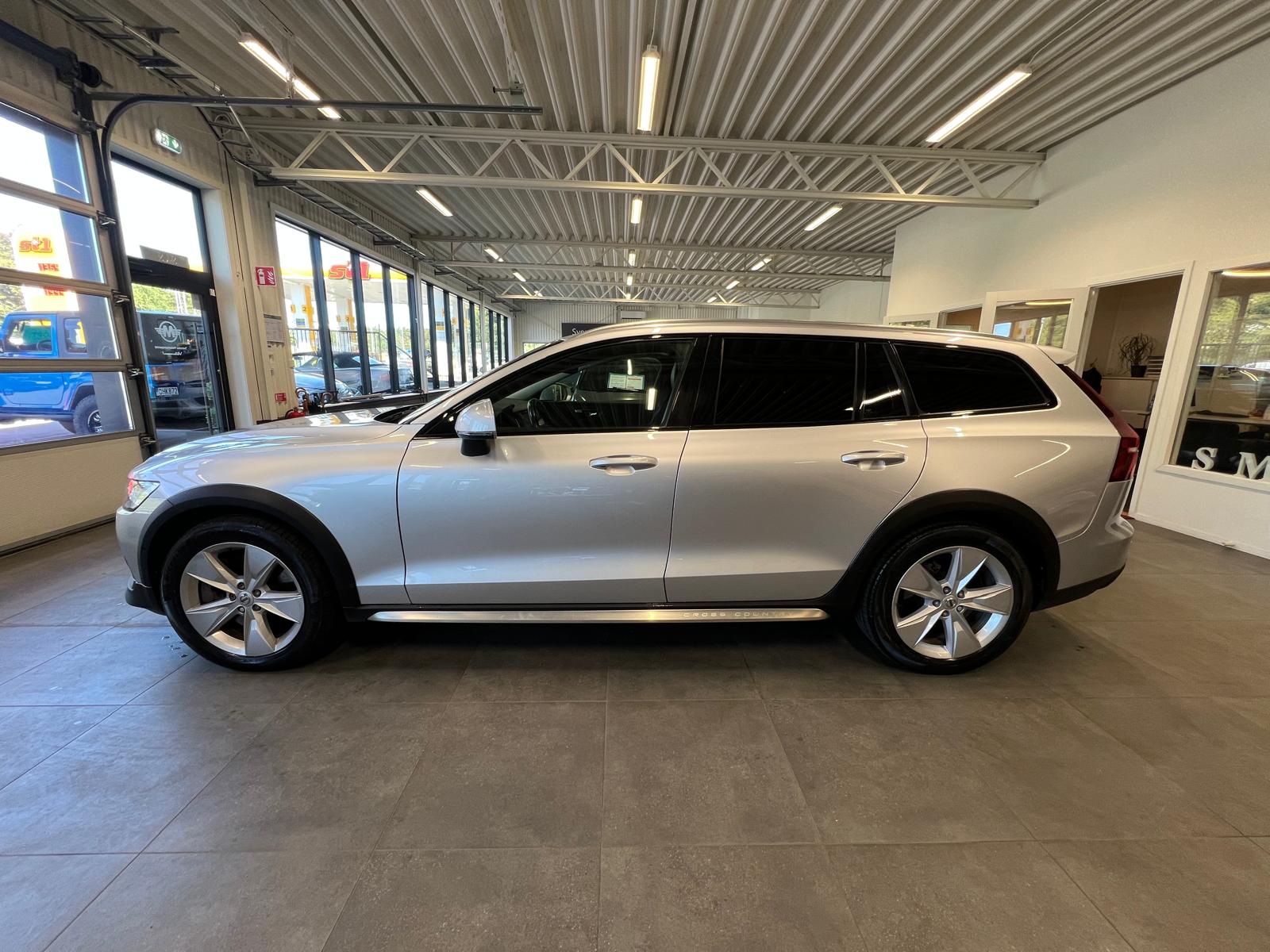 Volvo V60 Cross Country 2019, bild 4/57