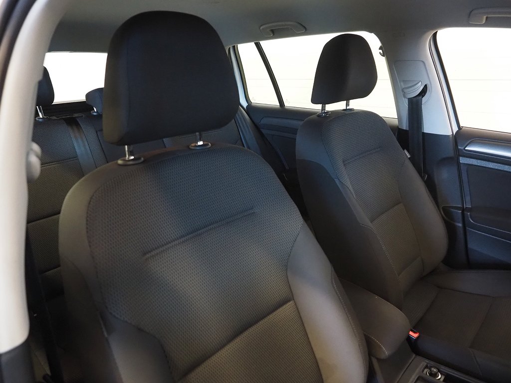 Volkswagen Golf Sportscombi 1.0 TSI 110hk PDC Farthållare 2018