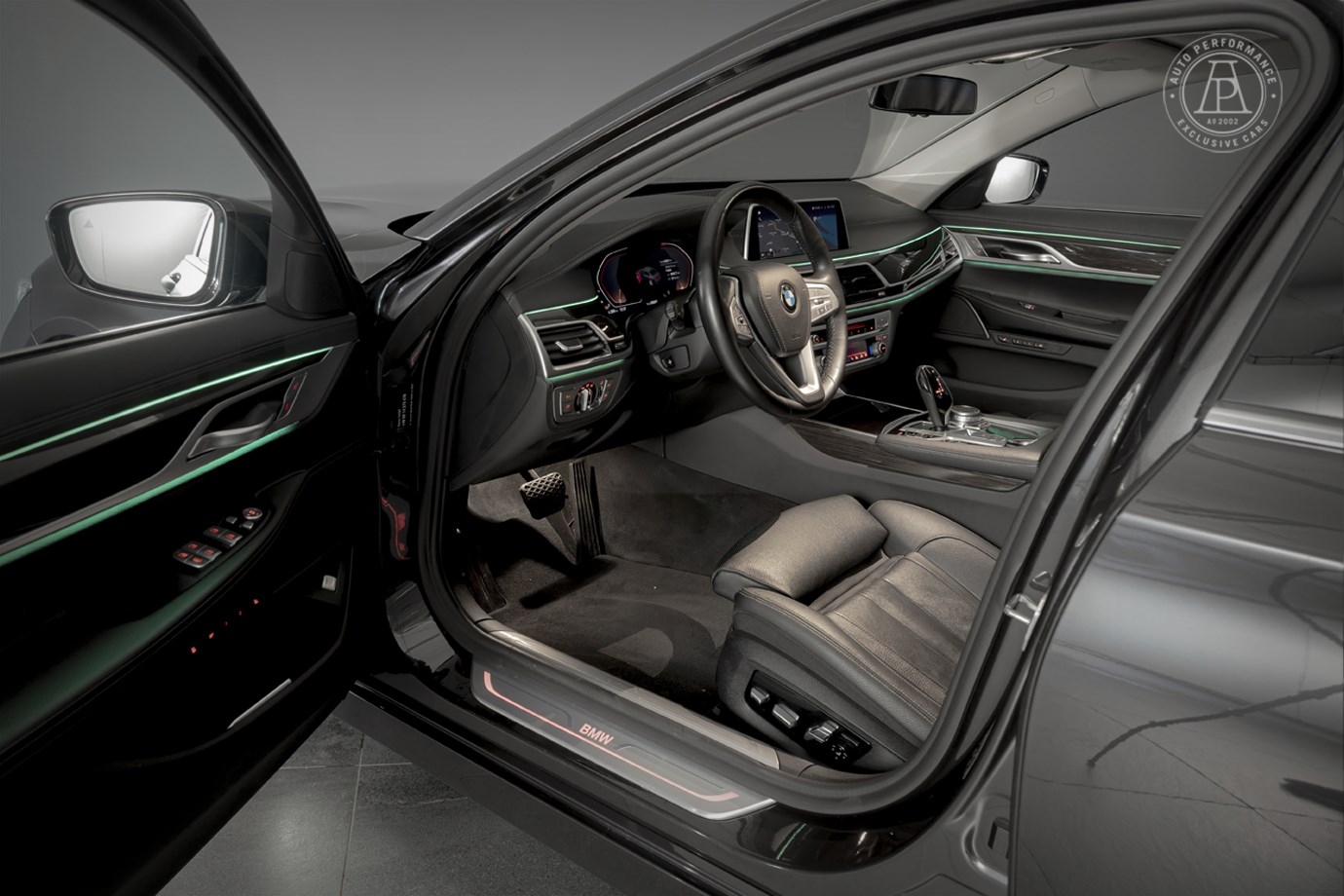 BMW 730 2020, photo 4/10