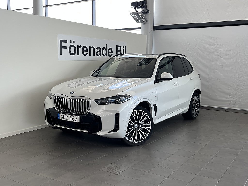 BMW X5 xDrive50e 2,95%ränta M Sport 22" Drag H/K Panorama