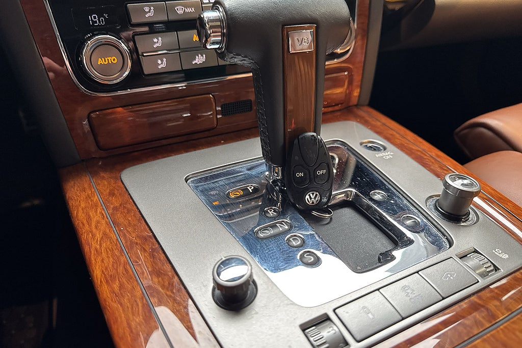 Volkswagen Phaeton 2011