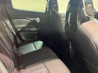 Halvkombi Nissan Juke 8 av 17