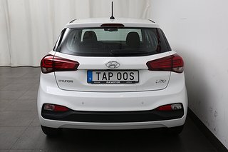 Halvkombi Hyundai i20 8 av 19