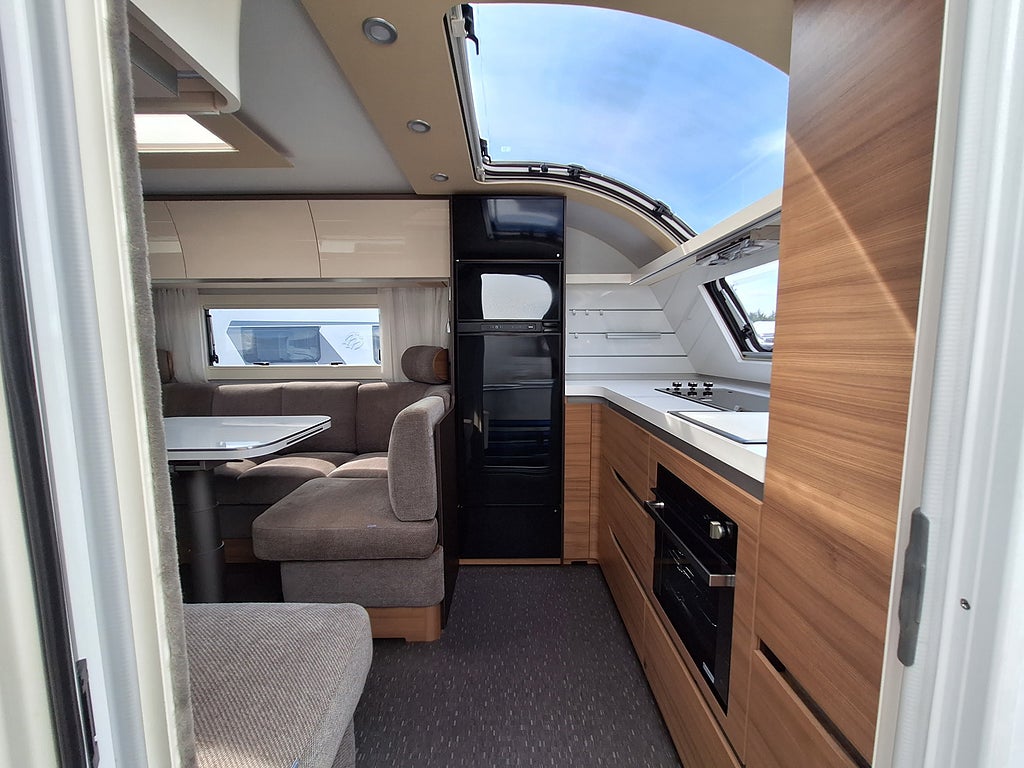 Adria Alpina 663 HT Queenbädd, Dusch, AC, Mover -2025