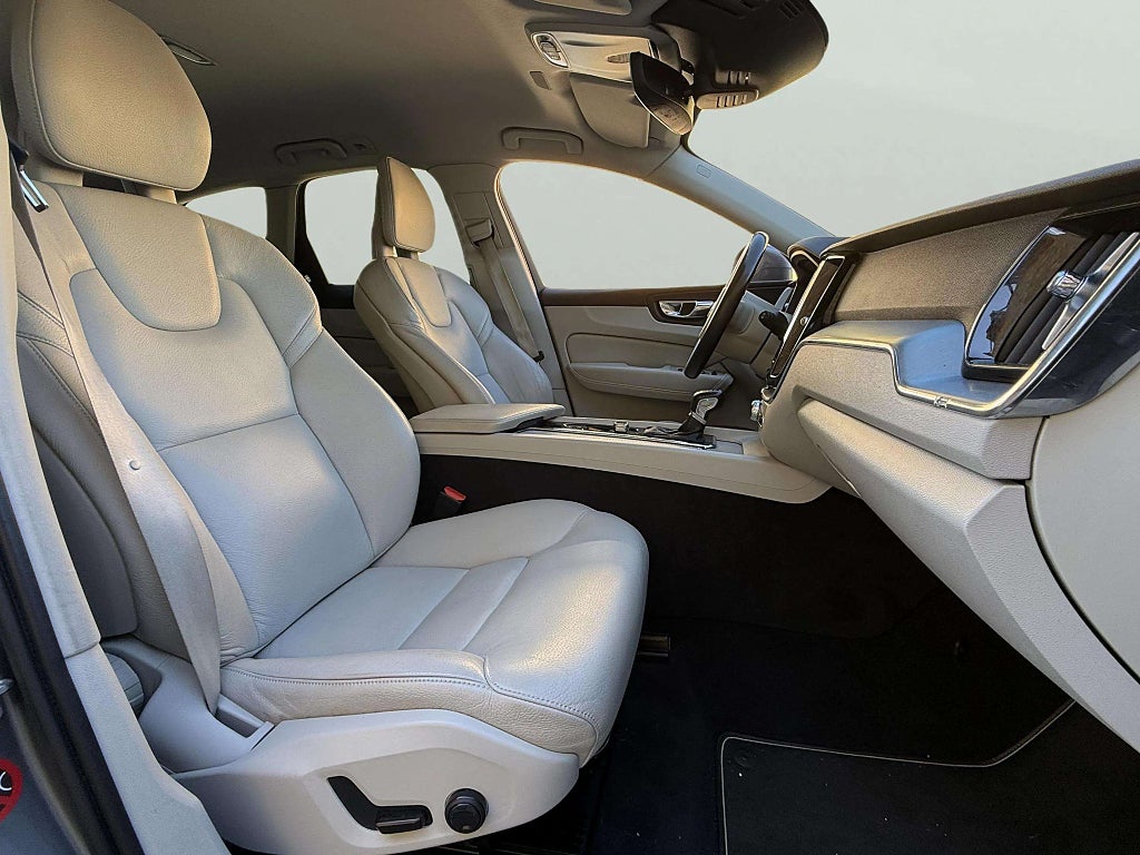 Volvo XC60 T5 AWD Geartronic Momentum Pro Edition* 12 mån garanti* - miniatyr 14
