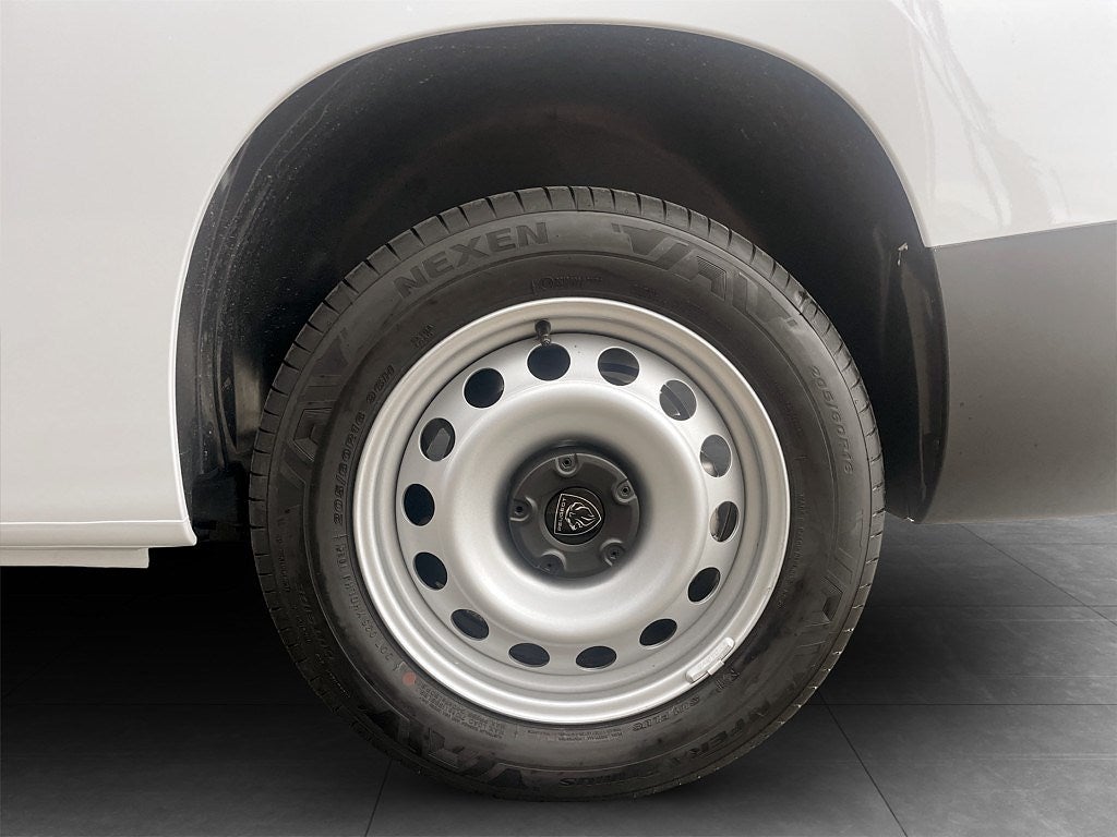 Bild på Peugeot Partner Crew Cab 1,5 BlueHDi 130hk Aut - EDITION! SERVICE & VINT