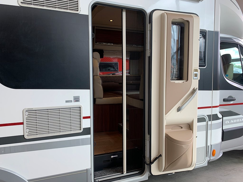 Adria Matrix Supreme 687 SLT /Automat/AC bodel/Solcell/ALDE - Adria