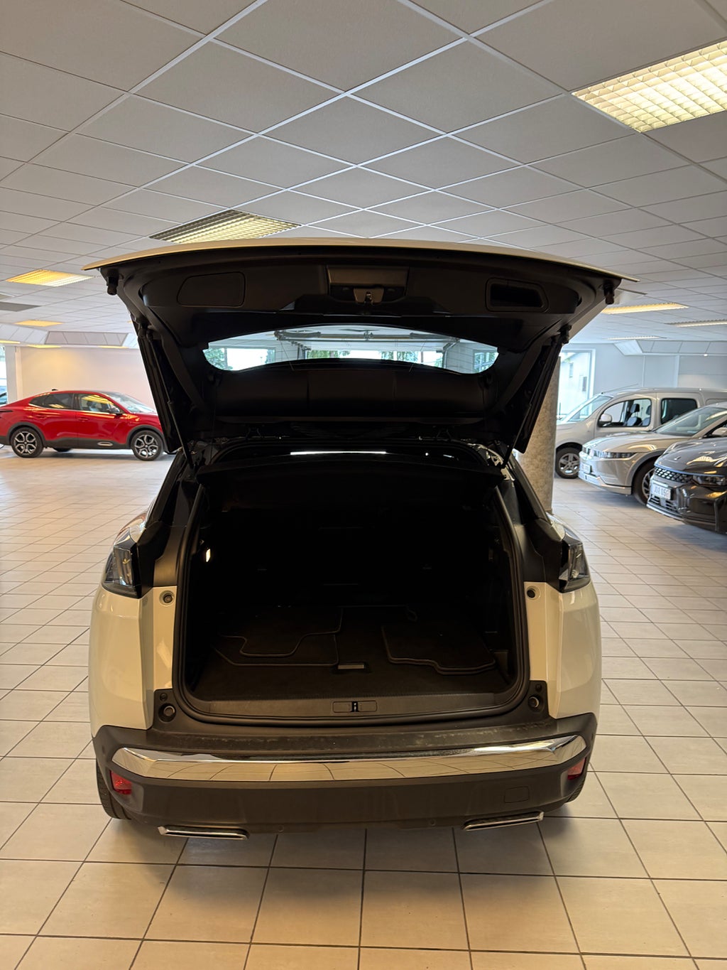 Peugeot 3008 1.2 PureTech 130 EAT, 131hp, 2023