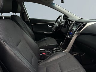 Hyundai i30 1.6 CRDi DCT Premium Darg/Navi/Kamera/Rattvärm/MoK – bild 10