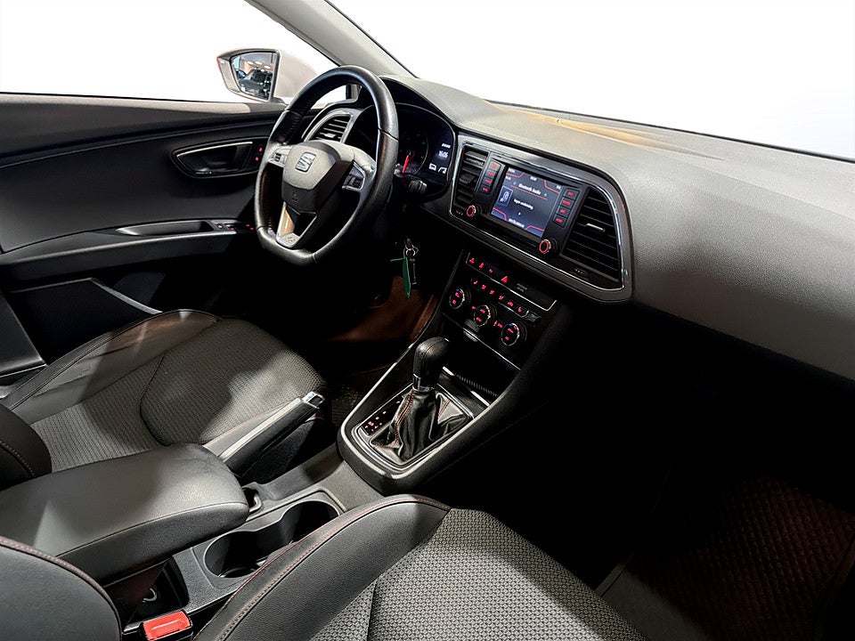 Bild på Seat Leon ST FR 2.0 TDI 184hk Aut DRAG P-SENSORER