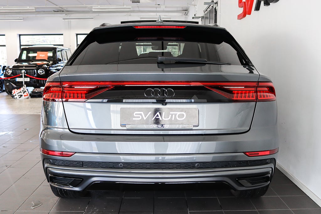 Audi Q8 50 TDI Quattro S Line Matrix B&O Panorama Dragkrok