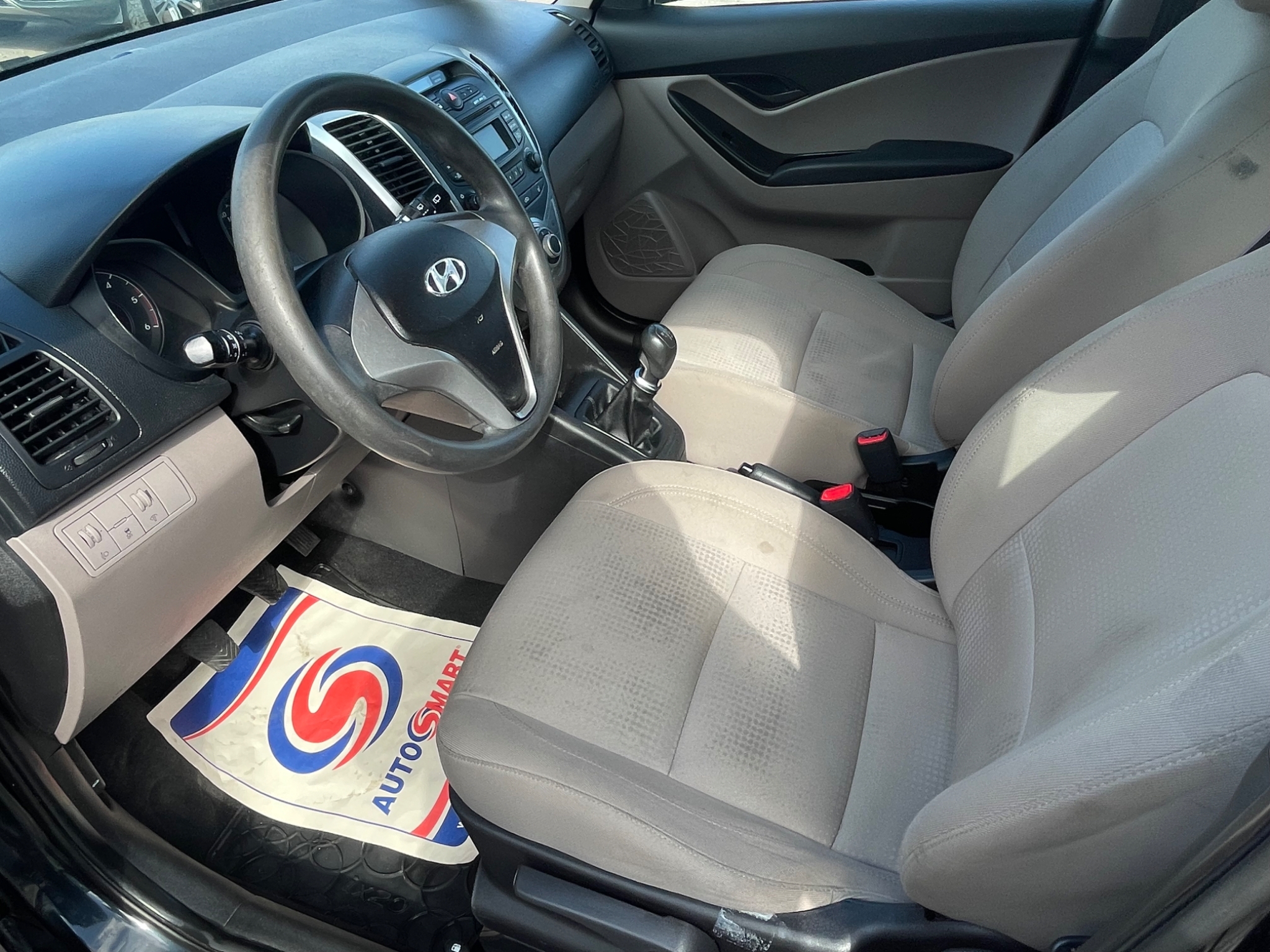 Hyundai ix20 1.4 CRDi e-Base 2011, bild 6/46