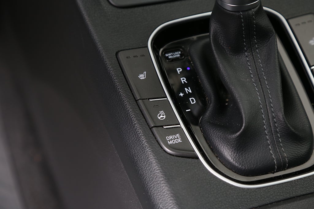 Hyundai i30 1,0 T-GDi 120hk MHEV Essential Kombi Aut Kamera Carplay 2023